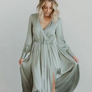 Sage tie maxi dress with long sleeves